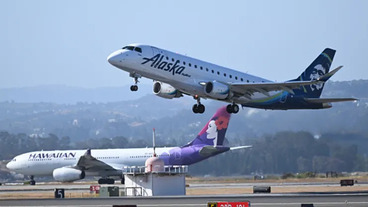 Alaska Airlines Teams Up With Expedia To Launch Stays By Alaska Vacations, Offering Exclusive Deals