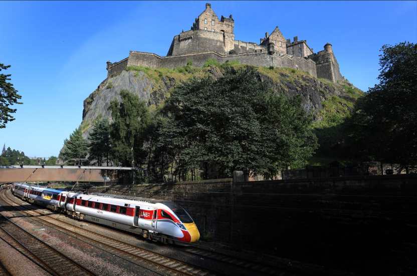 LNER’s brings its first class special Tartan themed menu to celebrate the Edinburgh Fringe