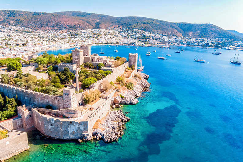 Jet2.com and Jet2holidays Pioneers Extended Travel to Bodrum with Exclusive Late Season Flights