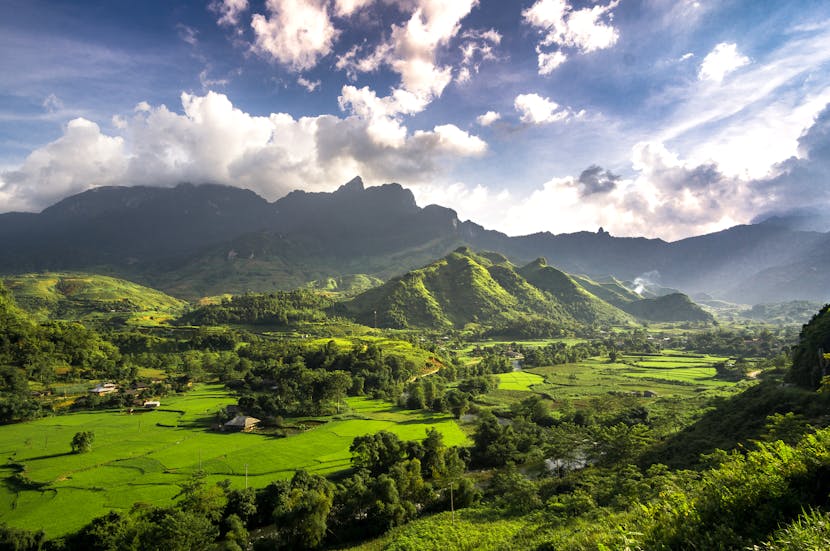 Vietnam, Indonesia, Fiji, Japan, South Korea, Maldives, Thailand, India, Sri Lanka Shine the Global Tourism Industry with New Airline Routes and High Hotel Occupancy Rate