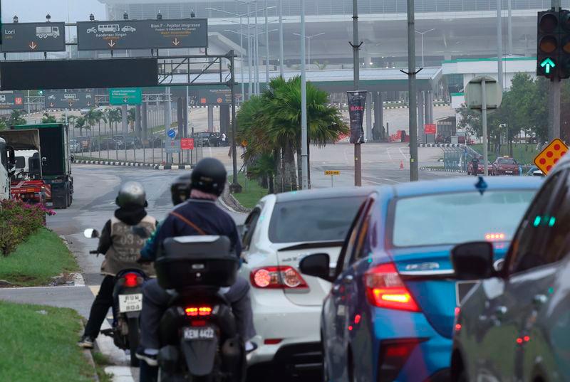 Strong Tourism Ties: Malaysia-Thailand Border Crossing Sees Surge in Visitors