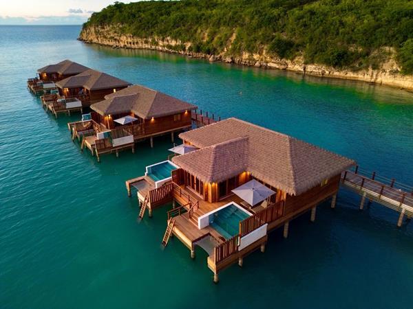 Royalton CHIC Antigua’s Exclusive Overwater Suites Set a new Standard in Caribbean Elegance