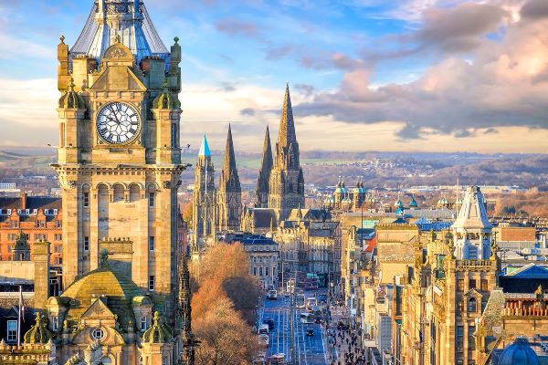 Edinburgh Named Best City for 2025 A Vibrant Mix of Culture, Walkability, and Welcoming Vibes That’s Captivating Globetrotters, Outshining Rivals from Scotland, Colombia, Morocco, Czech Republic, and Beyond