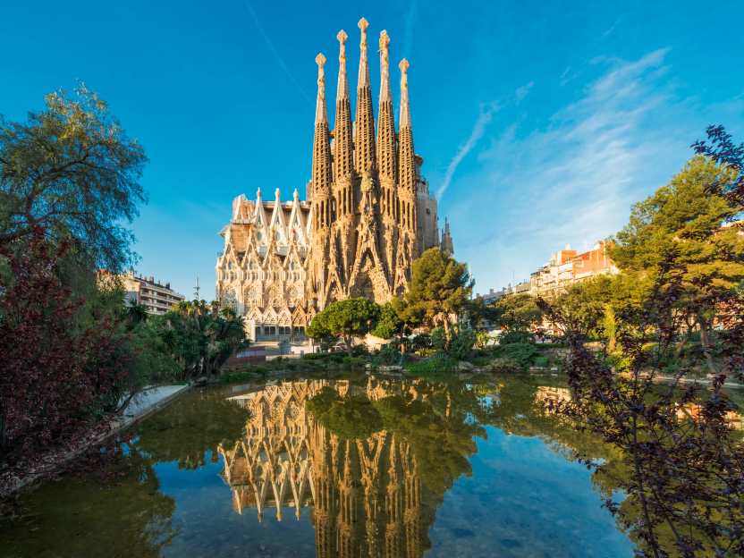 Barcelona targets long-haul markets to boost high-impact tourism by 2025