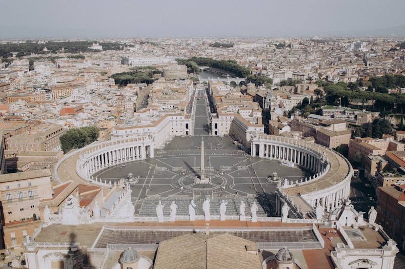 UK Tourists Plan to Visit Rome and Vatican City This Holy Year 2025 – Travel And Tour World