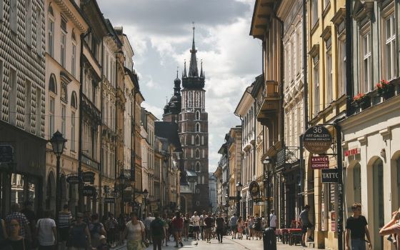 Krakow Surges as One of Europe’s Prettiest Winter Destinations A Walkable City with a ‘Breathtaking’ Square, Captivating Globetrotters this Holiday Season