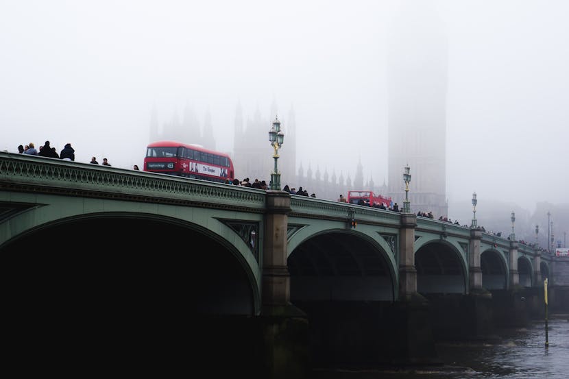 Dense Fog Triggers England, Scotland, Wales, Ireland Travel Chaos as Three Hundred and Eight Million Motorists Face Hazardous Road Conditions After Year End Getaways – Travel And Tour World